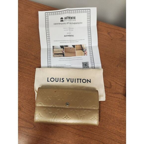 Louis Vuitton AUTHENTIC Vernis gold long wallet WITH DUSTBAG & Certificate of Au - Picture 1 of 9